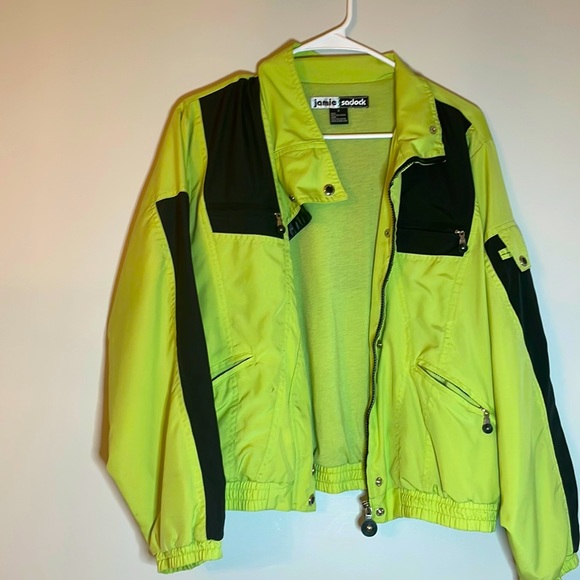 Green Jamie Sadock jacket with a black pattern and black buttons - Picture 1 of 7